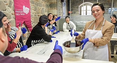 Fransız şeften işitme engellilere pastacılık kursu