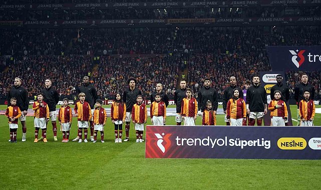 Galatasaray, Fenerbahçe ile puan farkını korudu