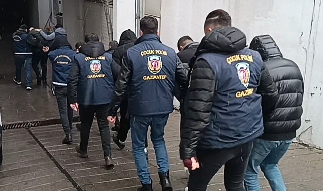 Gaziantep'te bıçaklı cinayetle ilgili 2 zanlı tutuklandı