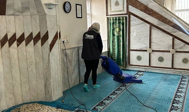 Germencik'te camilerde temizlik çalışması gerçekleştirildi