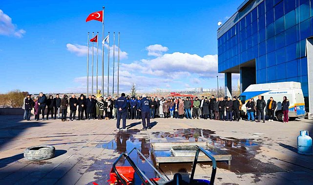 Gölbaşı Belediyesi'nden personeline yangın tatbikatı eğitimi