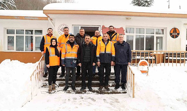 Hacıbektaşoğlu, karla mücadelede sahada görev yapan ekiplerle buluştu