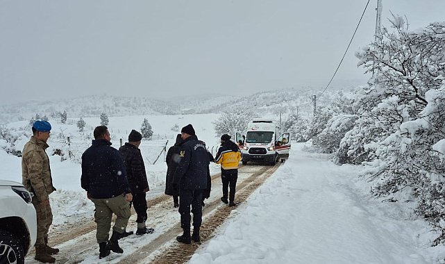 Hamile kadın için karlı yollar aşıldı