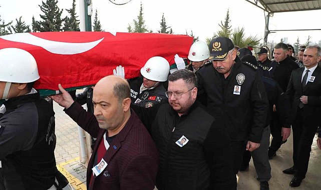Hayatını kaybeden polis memuru son yolculuğuna uğurlandı