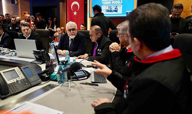İBB Başkanı Ekrem İmamoğlu'nda kar uyarısı: Mümkün olduğu kadar evinizden çıkmayın, toplu taşıma araçlarını kullanın