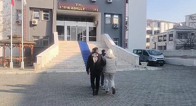 Iğdır'da çocukların müstehcen görüntülerini izleyen ve bulunduranlar ile yasa dışı bahis reklamı yapan fenomenlere operasyon