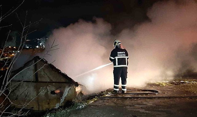 İki katlı ev alevlere teslim oldu