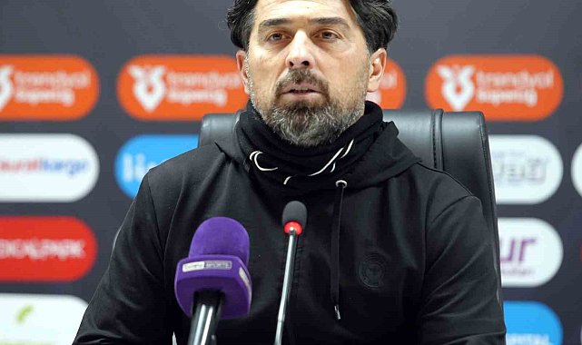 İlhan Palut: "3 puan önemli ama hala rahat değiliz"