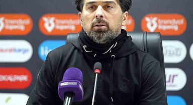 İlhan Palut: "3 puan önemli ama hala rahat değiliz"