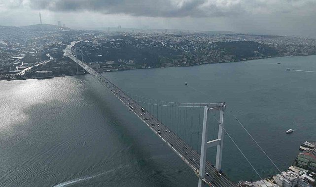 İstanbul Boğazı'nda kar manzarası