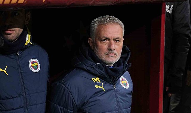 Jose Mourinho, Fenerbahçe'de 3. derbisini de kazanamadı