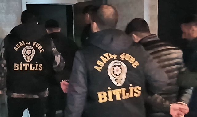 Kadınları yüksek maaş vaadiyle kandırarak fuhuşa zorlayan çete çökertildi