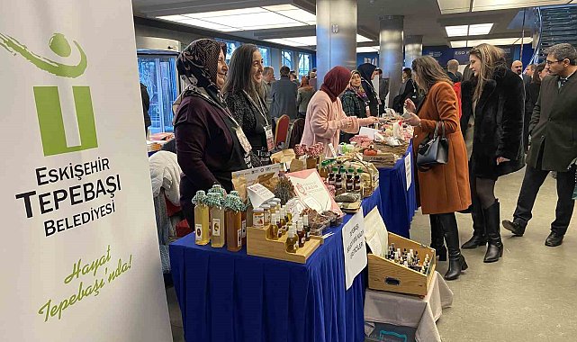Kadınların kendi emekleriyle ürettiği ürünler alıcılara tanıtıldı