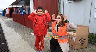 Kanseri yenen gençler depremi unutmadı