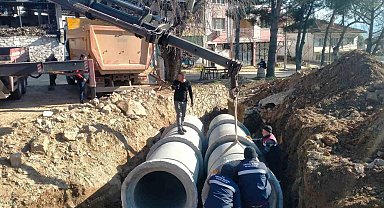 Karacasu'da beton büzler yer altına indirildi