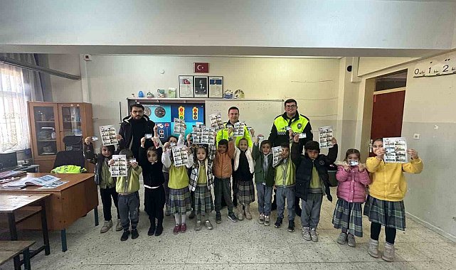 Karacasu'da minik trafik dedektiflerine eğitim verildi