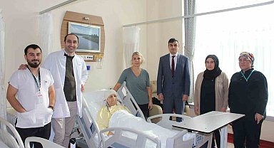 Karasu'da bir ilk: 81 yaşındaki meme kanseri kadın, cerrahi operasyonla sağlığına kavuştu