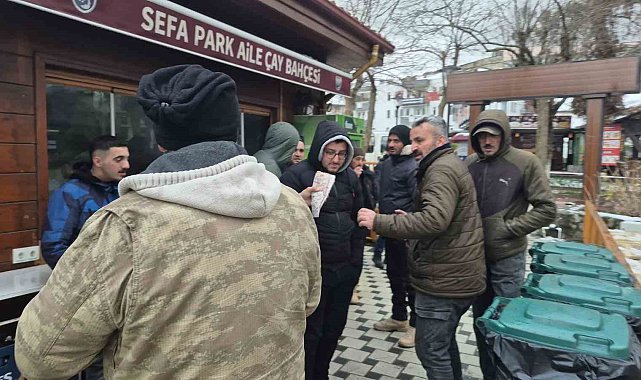 Karla mücadele ekiplerine sucuk ekmek