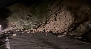 Kastamonu'da heyelanın kapattığı yol yeniden ulaşıma açıldı