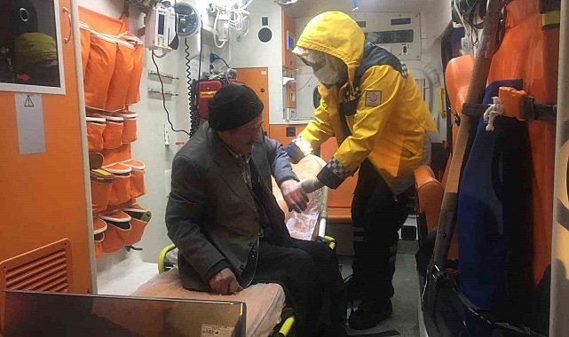 Kastamonu'da karla kaplanan köylerde mahsur kalan hastalar için seferber olundu