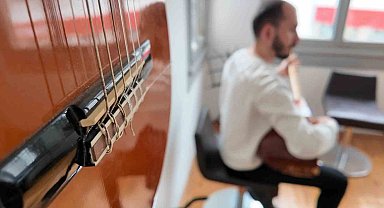 Kayak pistinde müzik ve sporu buluşturdu