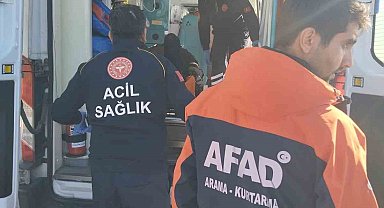 Kayalıklarda mahsur kalan balıkçı AFAD ekiplerince kurtarıldı