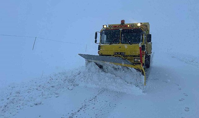 Kayseri'de kapanan 61 yol ulaşıma açıldı