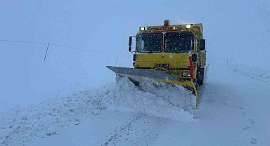 Kayseri'de kapanan 61 yol ulaşıma açıldı