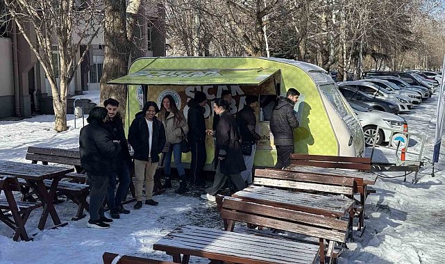 Kayseri'de öğrencilere sıcak çorba ikramı