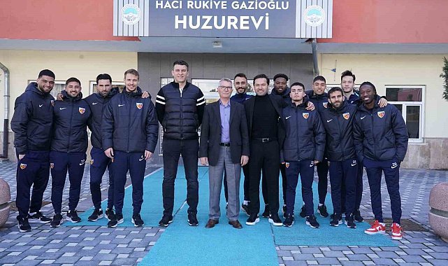 Kayserispor'dan yaşlılara moral ziyareti