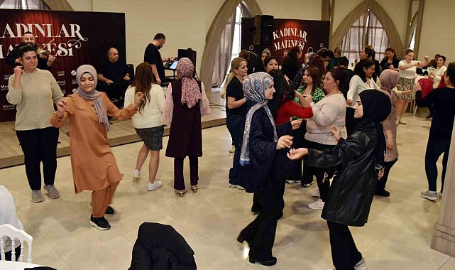 Kepezli kadınlar gönüllerince eğlendi