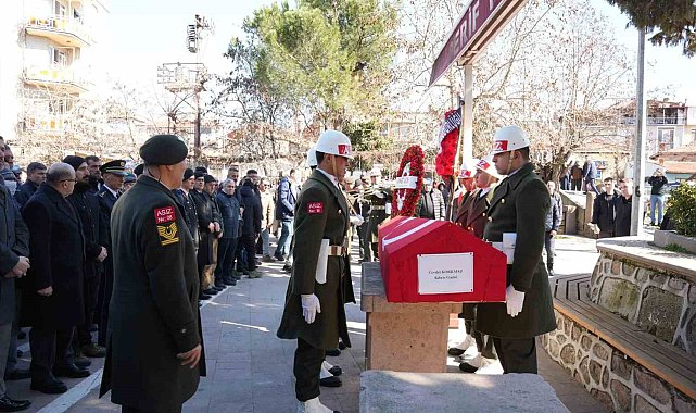 Kıbrıs gazisi Cevdet Korkmaz dualarla toprağa verildi