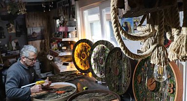 Kilolarca ağırlıktaki ahşabın görüntüsünü strafor ile tüy kadar hafif yaptı