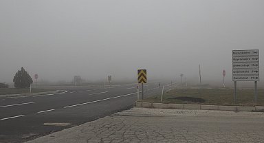 Kırklareli'nde yoğun sis: yer yer görüş mesafesi 30 metreye kadar düştü