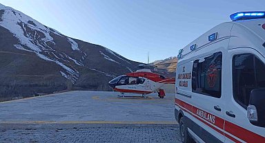 KOAH hastası ambulans helikopterle Van'a sevk edildi