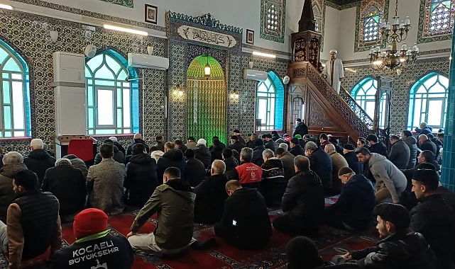Kocaeli'de Akça Camii ibadete yeniden açıldı