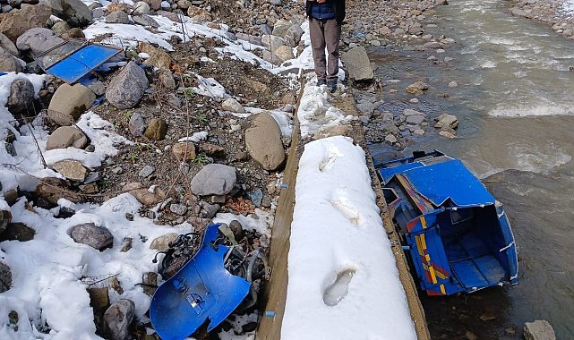 Kontrolden çıkan patpat 30 metrelik uçurumdan dereye yuvarlandı: 1 yaralı