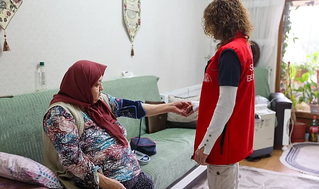 Konya Selçuklu'da evde bakım yüzleri güldürüyor