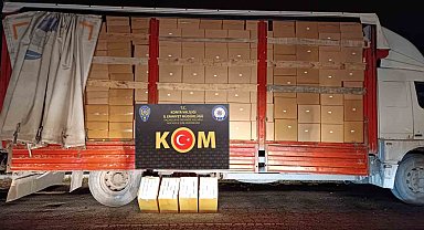 Konya'da 8 milyon 750 bin lira değerinde milyonlarca adet kaçak makaron ele geçirildi