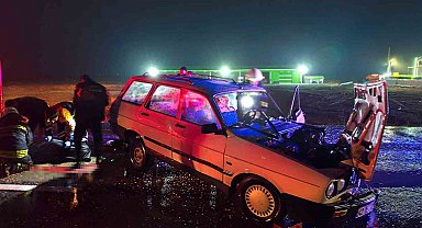 Konya'da kamyona çarpan otomobilin sürücüsü öldü