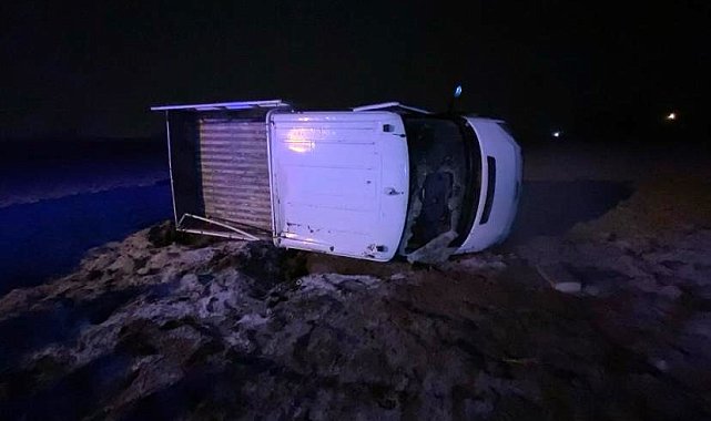 Konya'da kamyonet takla attı: 3 yaralı