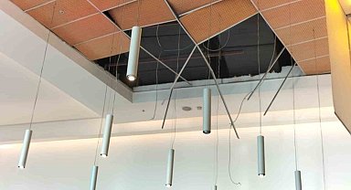 Korupark AVM'de tavan çöktü, yemek yiyenler ölümden döndü