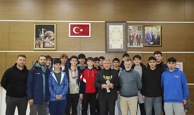 Köşkün hentbol takımı Yıldız Erkekler kategorisinde il birincisi oldu