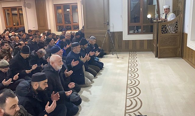 Kulu'da Berat Kandilinde vatandaşlar camileri doldurdu