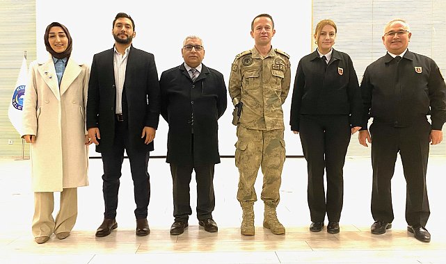 Kulu'da lise öğrencilerine Jandarma ve Sahil Güvenlik Akademisi tanıtıldı