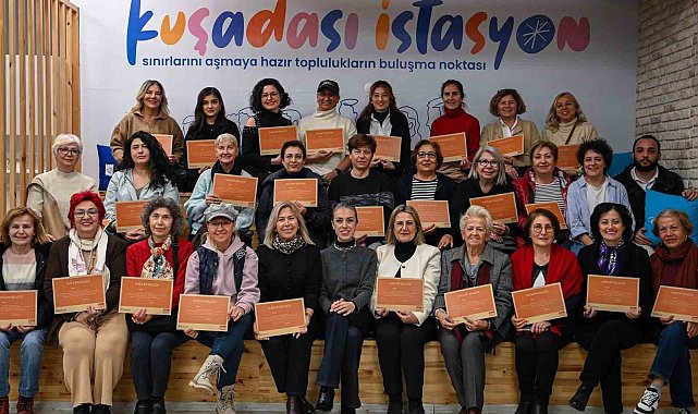 Kuşadası Belediyesi'nden kadınlara internet ve teknoloji eğitimi