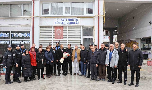 Kütahya İl Emniyet Müdürü Elbir'den Altı Nokta Körler Derneği Kütahya Şubesi'ne anlamlı ziyaret