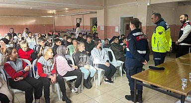 Kütahya'da jandarmadan öğrencilere eğitim