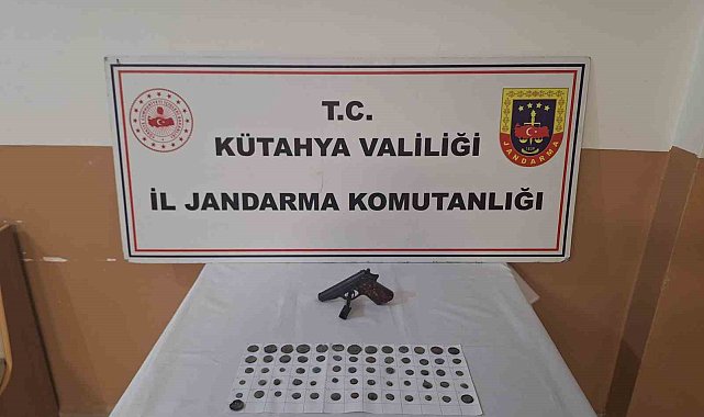 Kütahya'da tarihi eser niteliğinde 66 sikke ele geçirildi