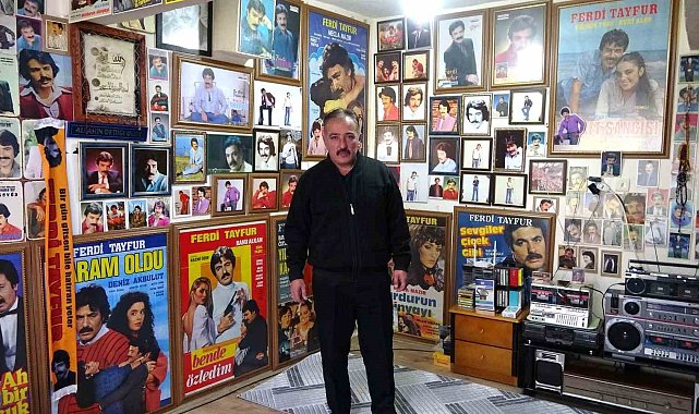 Kütahyalı taksi şoförü evini adeta 'Ferdi Tayfur Müzesi'ne çevirdi